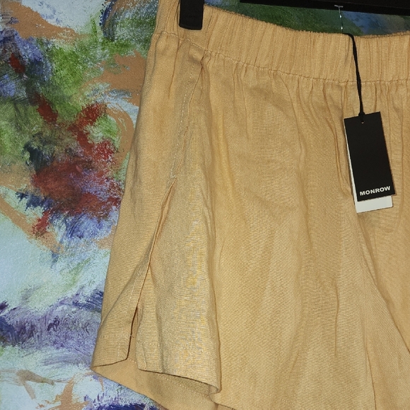 Monrow High Waist Yellow and Orange Shorts with Flared Hem - Picture 3 of 5